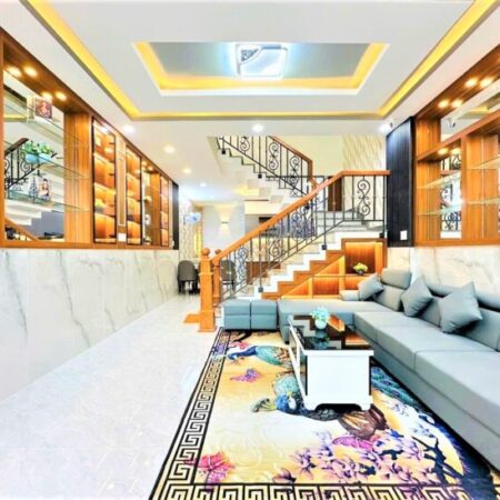Bán nhà Đường Hòa Hảo Quận 10 HXH 48m2 5T chỉ 8.2 tỷ.