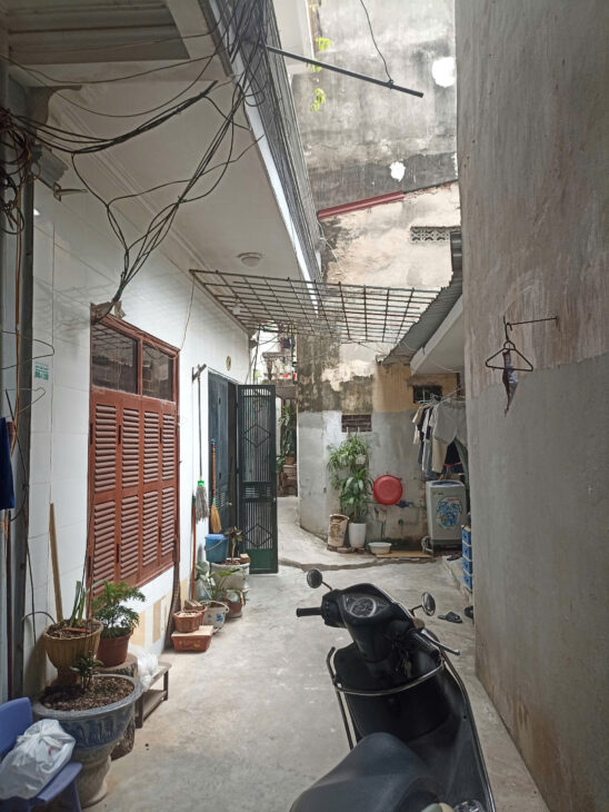 ???? BÁN ĐẤT TẶNG NHÀ 2 TẦNG CÒN Ở TỐT- PHỐ TRIỀU KHÚC – GẦN Ô TÔ, GẦN PHỐ – TIỆN ÍCH ĐẦY ĐỦ DIỆN