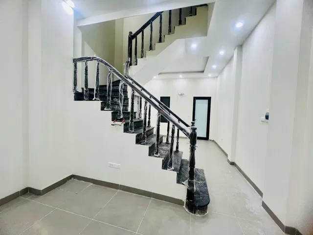 SIÊU Phẩm nhà liền kề ô tô đỗ cổng phố Thái Hà , diện tích 40 m2 x 4 tầng 13.3 tỷ