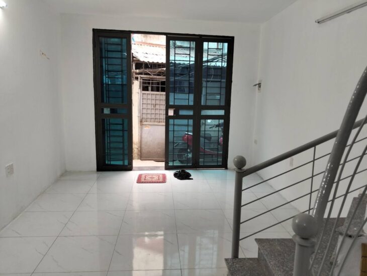 Bán nhà Nguyễn Chính giá 2.7 tỷ, diện tích 32m2, 2 tầng, mặt tiền 4m