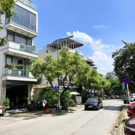 ⚜️ MẶT PHỐ MẶT HỒ BA MẪU ĐỐNG ĐA 240M2 4T MT 7.2M, GIÁ ĐẦU TƯ XÂY TÒA, CHỈ 52 TỶ ⚜️ ⚜️ MẶT PHỐ MẶT HỒ BA MẪU ĐỐNG ĐA 240M2 4T MT 7.2M, GIÁ ĐẦU TƯ XÂY TÒA, CHỈ 52 TỶ ⚜️