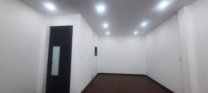 Bán nhà Thanh Lân giá 5.7 tỷ, diện tích 33m2, 5 tầng, mặt tiền 4m