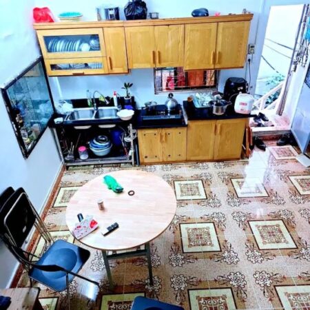 Chủ nhà cần tiền bán gấp nhà nguyên căn phố Thi Sách quận Hai Bà Trưng 3 tầng 37m2 6.2 tỷ