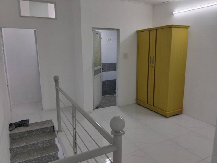 Bán nhà Nguyễn Chính giá 2.7 tỷ, diện tích 32m2, 2 tầng, mặt tiền 4m