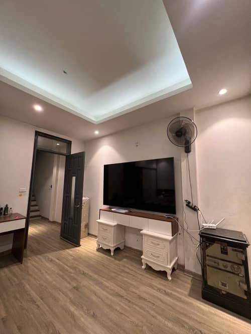 Tâm điểm Thanh Xuân – Nhà Đẹp Lô Góc – Ô Tô Đỗ Cửa – 20m Ra Phố – 4 Ngủ Đầy đủ chức năng , Bùi