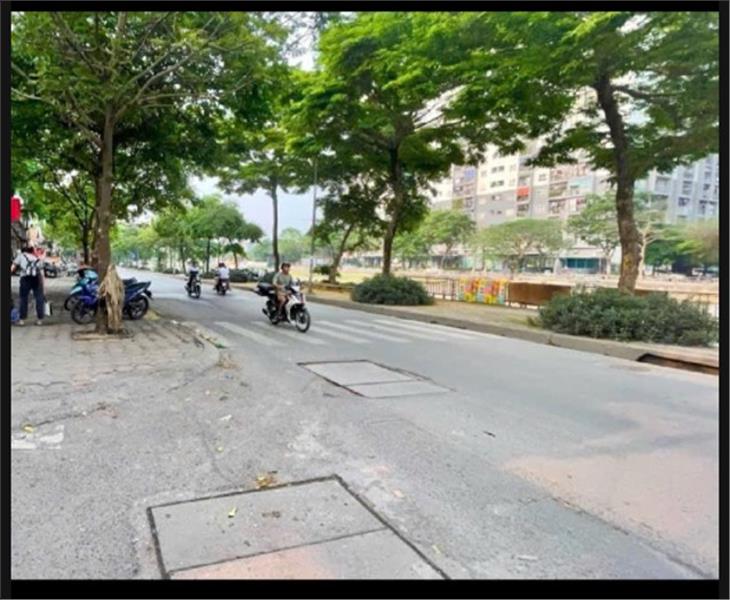 Bán nhà riêng 36m2, 3 tầng, 3PN, tại Kim Giang, Hoàng Mai, HN, ô tô đậu cửa, giá già 4,5 tỷ