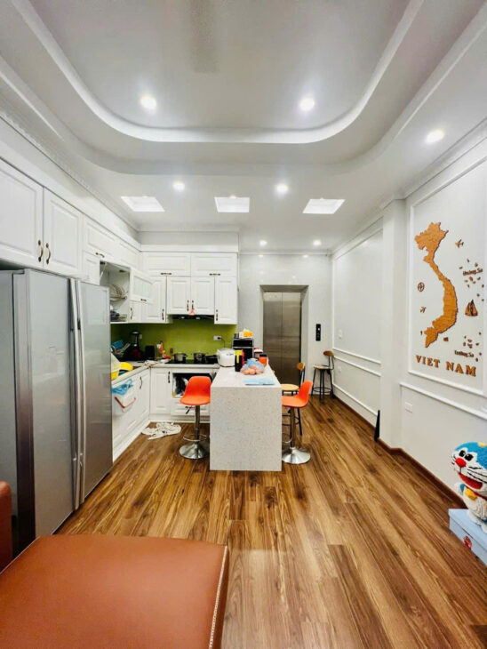 Bán nhà Nguyễn Ngọc Nại, Phân Lô, Ô Tô, kinh doanh 50mx 5 tầng 11 tỷ.