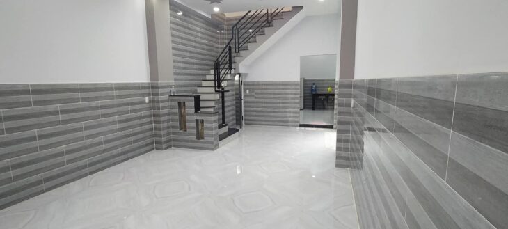 Bán nhà BÌNH QUỚI, 3 phòng ngủ, 5m x 15m, giá chỉ 4.7 tỷ.