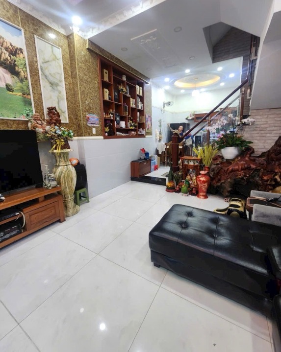 Nhà đường xe hơi tránh nhau, 1942 Huỳnh Tấn Phát, Thị Trấn Nhà Bè, 5×11, 4 tầng, sổ riêng, chỉ 5.6