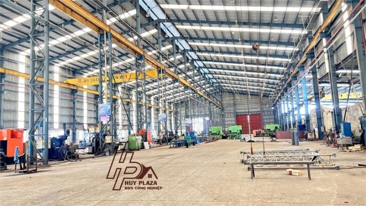 nhà xưởng kêt cấu kiên cố , phù hợp ngành nghề cơ khí, có công đoạn xi mạ