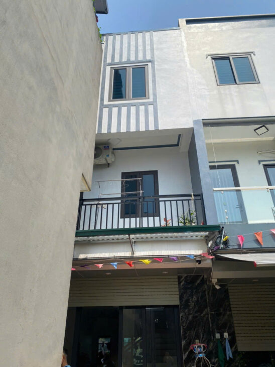 Nhà mới xây ở 3 tầng, gần vành đai 4 về Mỹ đình hơn 10km, chủ bán rẻ