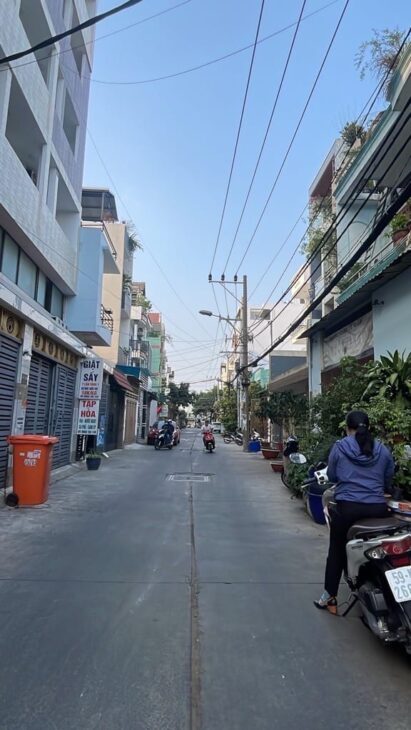 THOẠI NGỌC HẦU, TÂN PHÚ, HẺM THÔNG 8M, THẲNG 1 TRỤC, 4MX18M – 3 TẦNG ĐẸP – 7.5 TỶ
