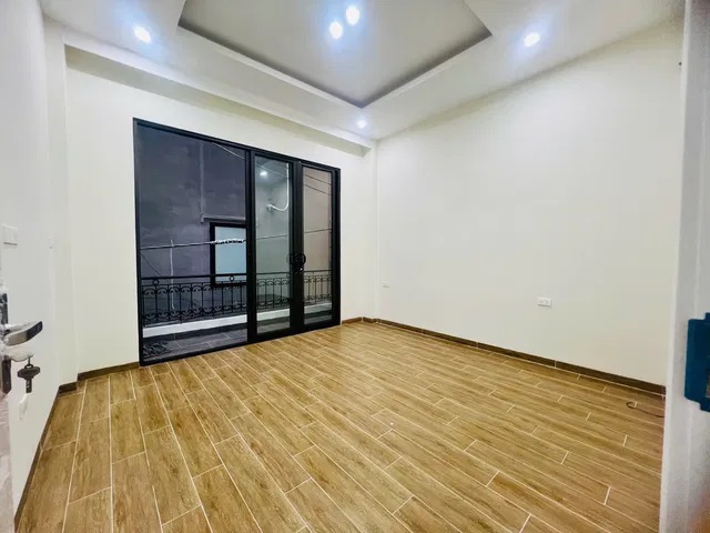 SIÊU Phẩm nhà liền kề ô tô đỗ cổng phố Thái Hà , diện tích 40 m2 x 4 tầng 13.3 tỷ