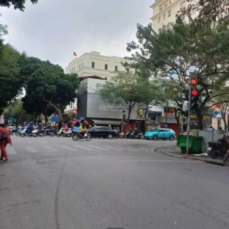 Bán nhà Mỗ Lao phân lô vỉa hè, giá tốt nhất, 2 mặt thoáng ô tô tránh, 55m2, giá 12.4 tỷ Bán nhà Mỗ Lao phân lô vỉa hè, giá tốt nhất, 2 mặt thoáng ô tô tránh, 55m2, giá 12.4 tỷ