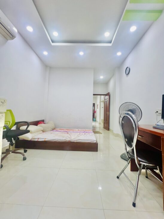 NHÀ TÂN BÌNH, 70M2, 3 TẦNG, HẺM 7M, KHU PHÂN LÔ, GIẢM 1 TYR5.