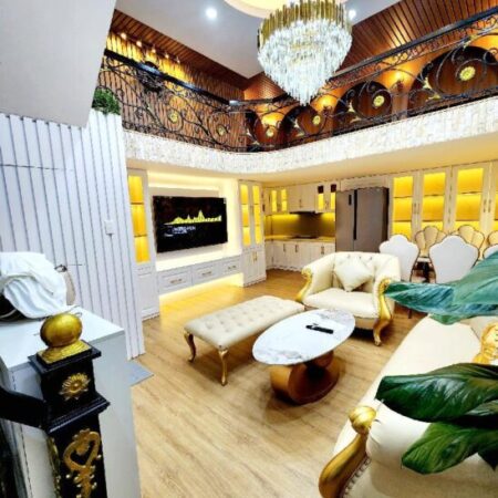 Nhà đẹp phố Đặng Tiến Đông_ Hoàng Cung Châu Âu giá nhỉnh 11 tỷ