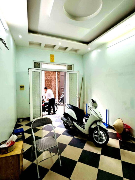 Bán căn lô góc, kinh doanh mặt phố Chính Kinh, Thanh Xuân, 40m2 – 4 tầng, 10.8 tỷ.