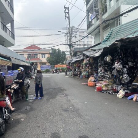 Bán Mặt Tiền Hiệp Thành 12 Quận 12 – Cấp 4 Tiện Xây Lại – 110m2 Rộng Rãi Chỉ 51,8tr/m2.