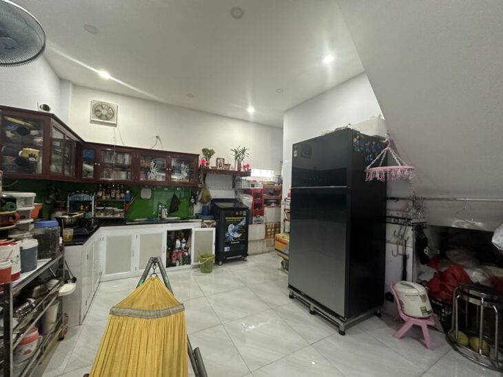 Ngang 5m Bề Thế – Sát Mặt Tiền Thới An, Quận 12 – 40m2 Có 3 Phòng Ngủ, 2WC.