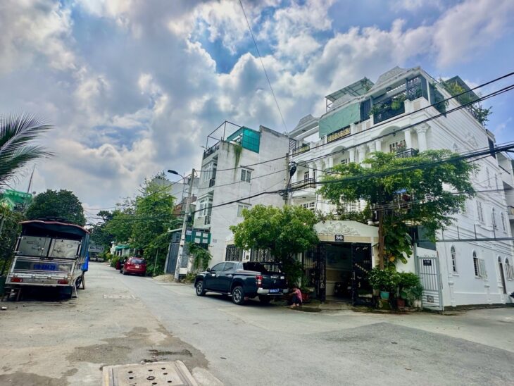 NHÀ MẶT TIỀN ĐƯỜNG 12M HIỆP BÌNH CHÁNH DT 4*17,5 GIÁ 6 TỶ 750 TL.