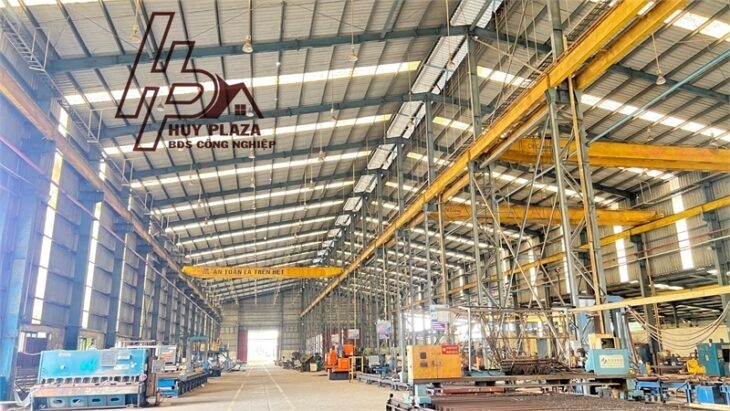 nhà xưởng kêt cấu kiên cố , phù hợp ngành nghề cơ khí, có công đoạn xi mạ