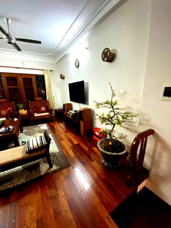 Chị chủ cần tiền bán gấp nhà mới 4 tầng x 62m2 ô tô đỗ cửa giá 15 tỷ