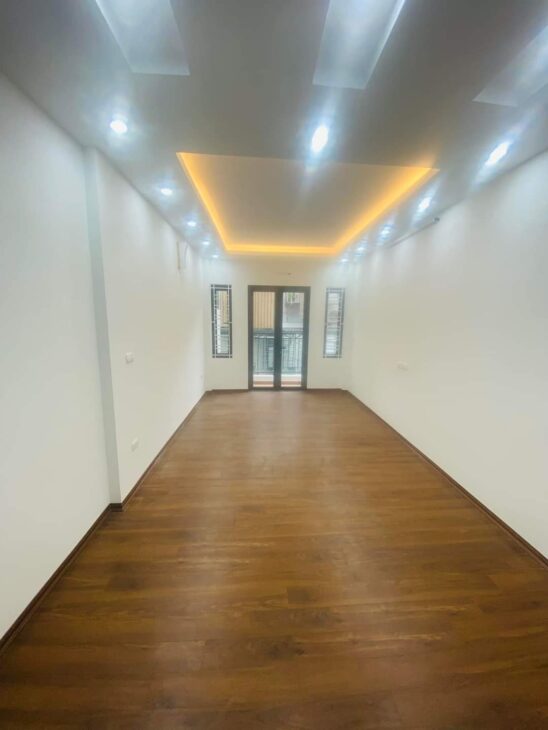 Nhỉnh 3 tỷ có ngày nhà đẹp Ngã Tư Canh, 3 ngủ, gần ô tô