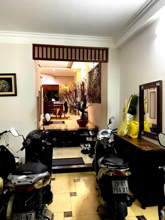 Chị chủ cần tiền bán gấp nhà mới 4 tầng x 62m2 ô tô đỗ cửa giá 15 tỷ