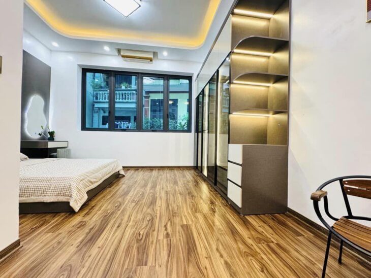 TRUNG TÂM YÊN HOÀ – NHÀ ĐẸP Ở NGAY – TẶNG FULL NỘI THẤT – SỔ HOA HẬU – 3 BƯỚC RA PHỐ – 45 m2 Chỉ