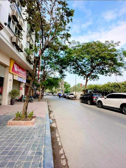 BÁN TOÀ NHÀ VĂN PHÒNG! MẶT PHỐ QUAN HOA – CẦU GIẤY, 2 THOÁNG: 201M, 9T, MT: 10M