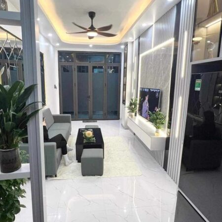 Bán nhà 4 tầng 3PN, ngõ đẹp Khâm Thiên – Đống Đa – 5.9 tỷ
