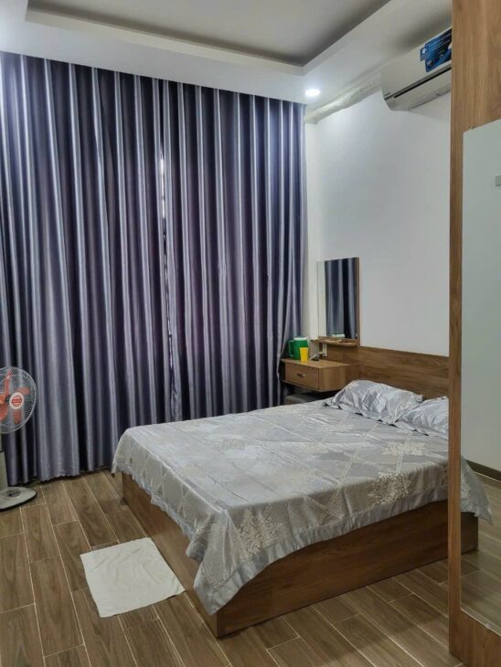 NHÀ 2 TẦNG TTTP THÍCH HỢP Ở VÀ KINH DOANH ĐƯỜNG BẾN CHỢ VẠN THẠNH -NHA TRANG