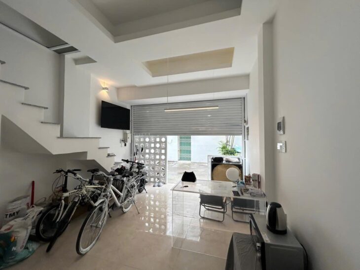 **Bán nhà 2 tầng hẻm ô tô đường Biệt Thự Nha Trang – Phù hợp cho gia đình yêu biển** LIÊN HỆ
