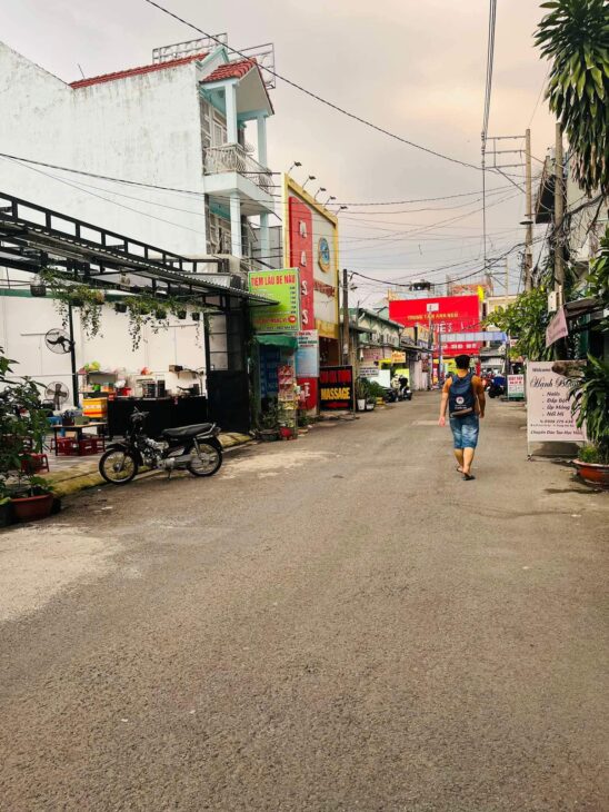 NHÀ HẺM Ô TÔ GẦN NGÃ TƯ TÔ KÝ, NGUYỄN ẢNH THỦ, TRUNG TÂM SẦM UẤT NHẤT QUẬN 12, 59M2. CHỈ 3.5 TỶ.