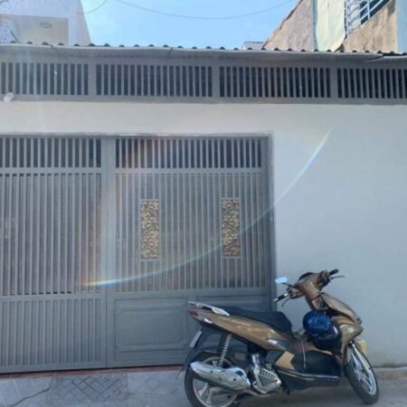 NHÀ NGAY SÂN BANH TÂN XUÂN – HẺM XE TẢI – 79M2 – Giá chỉ 3,7 tỷ