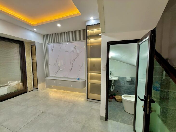 BÁN NHÀ THANH XUÂN – 6 TẦNG THANG MÁY MẶT TIỀN RỘNG – NGÕ THÔNG OTO ĐỖ CỬA – GIÁ 8.X TỶ