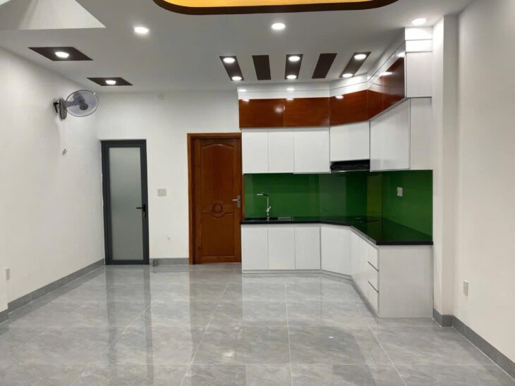 **CẦN BÁN NHÀ 2 TẦNG MỚI TINH HẺM Ô TÔ VẠN THẮNG, TP NHA TRANG** **Giá bán: 3.65 tỷ**