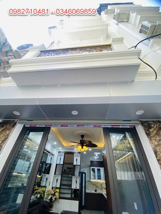 Bán nhà mới 4 tầng, đủ nội thất, 2 mặt ngõ Hoàng Hoa Thám – Ba Đình