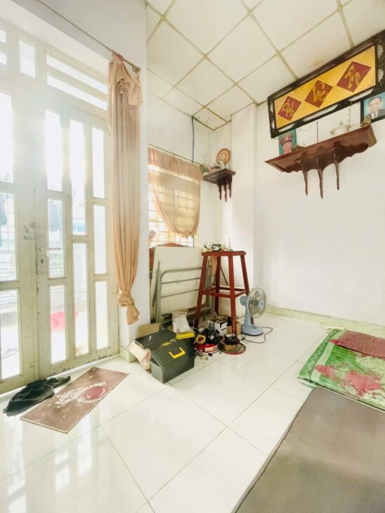 NHÀ 2 TẦNG – Ô TÔ ĐỖ CỬA TRUNG MỸ TÂN XUÂN – GẦN CHỢ, NHÀ THỜ TRUNG CHÁNH.