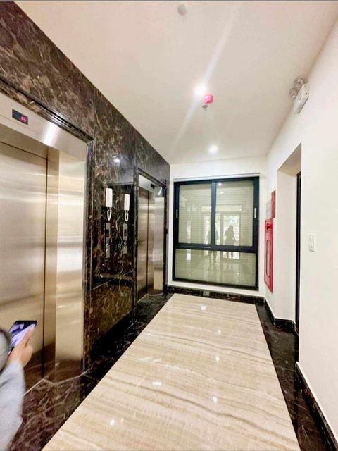 BÁN TOÀ NHÀ VĂN PHÒNG! MẶT PHỐ QUAN HOA – CẦU GIẤY, 2 THOÁNG: 201M, 9T, MT: 10M