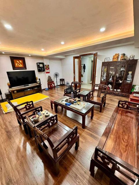CHỦ ĐỊNH CƯ BÁN GẤP TOÀ NHÀ PHỐ HÀO NAM – ĐỐNG ĐA, KINH DOANH Ô TÔ: 62,M, 7T, MT: 6M