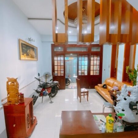 Mặt tiền hẻm 10 Âu Dương Lân 4.7×14 chỉ 8 tỷ 8