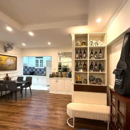 CẦU GIẤY – VỊ TRÍ ĐỈNH, Ở NGAY, TIỆN VỊ ÍCH NGẬP TRÀN KHU VỰC VÀNG, NỘI THẤT SANG ĐẸP Diện tích :