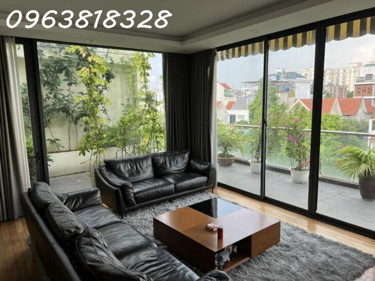 TRUNG TÂM CẦU GIẤY – LONG LANH, LỘNG LẪY, XA HOA, ĐẲNG CẤP NHẤT KĐT LÃO THÀNH CÁCH MẠNG DT: 300m2