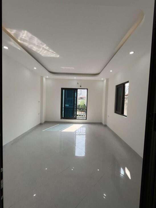 BÁN NHÀ MẶT PHỐ PHÂN LÔ VỈA HÈ NGÔ QUYỀN .35M , MẶT TIỀN 4.1M .LÔ GÓC OTO ĐỖ CỬA