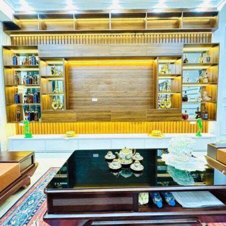 Bán Nhà Đẹp Có 102 Phố Thịnh Quang -Gần Ô tô – Ngõ to như Phố -Phân Lô Thoáng Trước Sau – DT 40m x