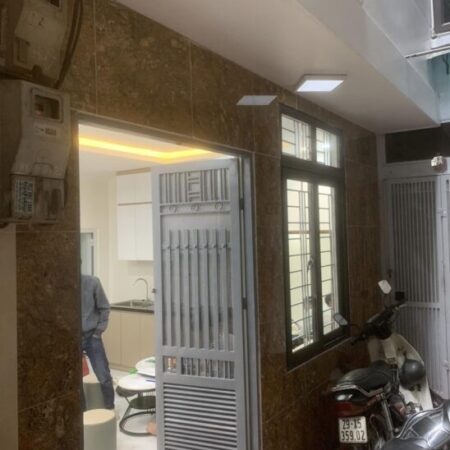 BÁN NHÀ THỔ QUAN ,TRUNG TÂM ĐỐNG ĐA ,NGÕ NÔNG, GẦN PHỐ 25M ,MẶT TIỀN 4M NHỈNH 5 TỶ