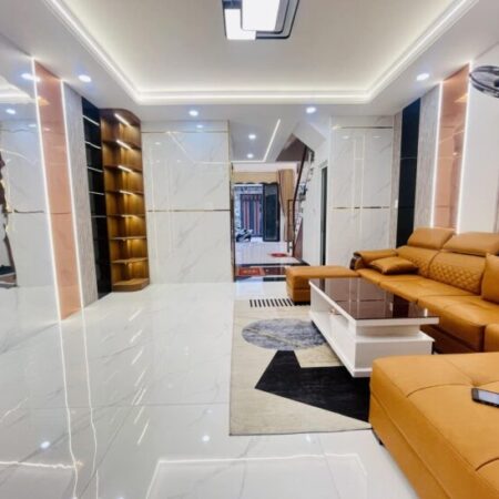 NHÀ 5 TẦNG TK SANG TRỌNG HIỆN ĐẠI HẺM NHỰA 7M – LÊ VĂN QUỚI – 5 Lầu – THANG MÁY.