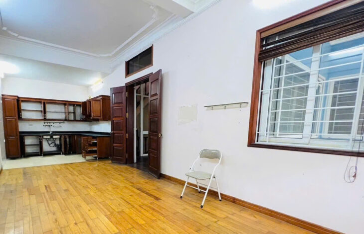 PHÂN LÔ SIÊU VIP TRẦN QUANG DIỆU – VỈA HÈ – NGÕ THÔNG OTO TẢI TRÁNH NHAU – KINH DOANH VĂN PHÒNG