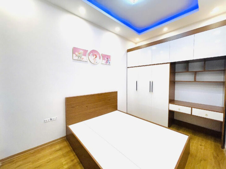 NHÀ PHÂN LÔ QUÂN ĐỘI- HOÀNG VĂN THÁI – LÔ GÓC – DÂN TRÍ CAO – TIỆN ÍCH BẠT NGÀN – SỔ HOA HẬU – 46M